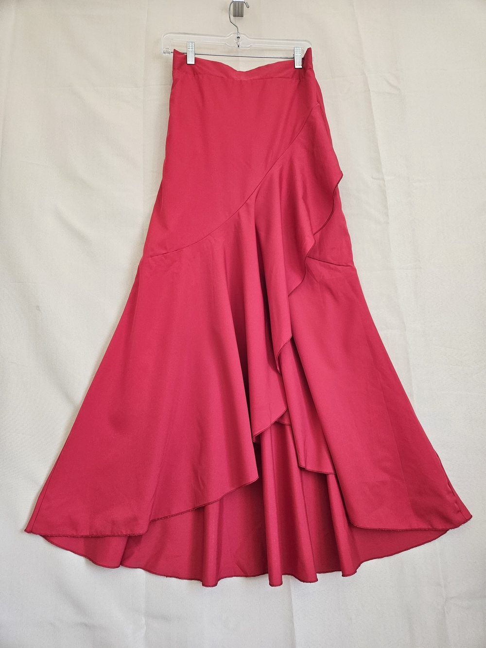 Flattering High-Low Ruffle Skirt in Red Size S